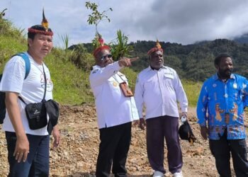 Bupati Didimus Tinjau Langsung  Pembangunan Lapter  Brubra Distrik Silimo