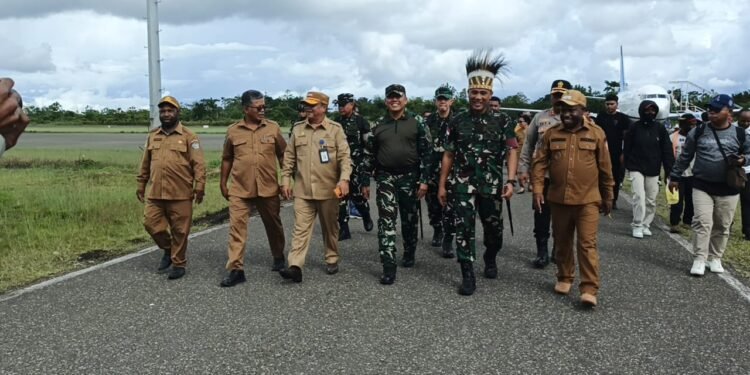 Bangun Kolaborasi  Bersama Pemerintah Daerah, Danrem 172/PWY Kunjungi Yahukimo