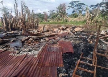 Rumah warga yang dibakar saat konflik di Wilayah Holima Distrik Hubikiak 15 mei 2026 (JW Noken)
