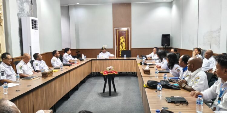 Bupati Yahukimo Pimpin Rapat Koordinasi OPD, Tekankan Sinergi Percepat Pembangunan dan Tingkatkan Pelayanan Publik