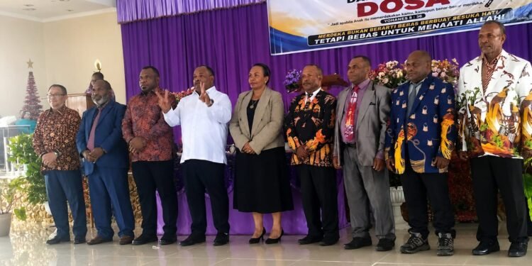 Hadiri HUT GIDI Evanhastia Ke-20 Tahun, Bupati Didimus Dorong Gereja Perluas Pelayanan