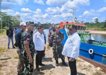 Bangun Sinergitas, Bupati Yahukimo Bersama Danrem Kunjungi Pelabuhan Logbon