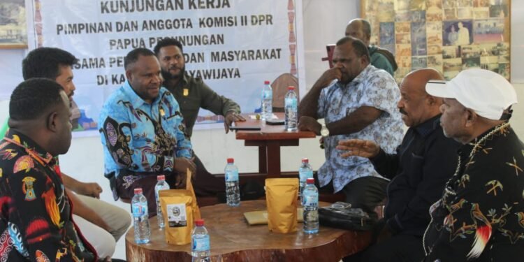 Berkunjung ke Unit Pengolahan Kopi, Komisi II DPRP Papua Pegunungan Dorong Pengembangan Kopi