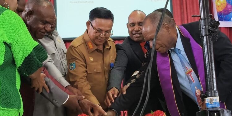Perayaan HUT ke-17 Gereja Kingmi Jemaat Imanuel Dekai Berlangsung Meriah
